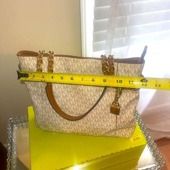 Women’s 🤎bag 💼🤍 - Picture 7 of 9